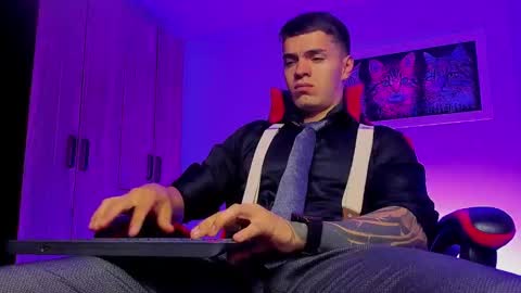 alpha_dominus_ online show from 09-11-25, 04:01