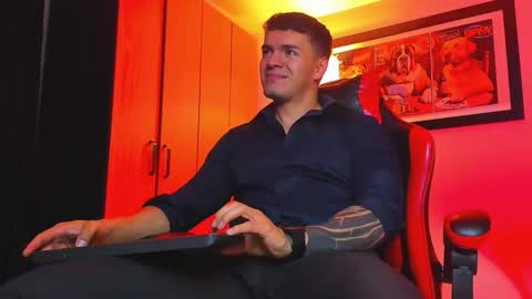 alpha_dominus_ online show from 12-01-25, 03:44