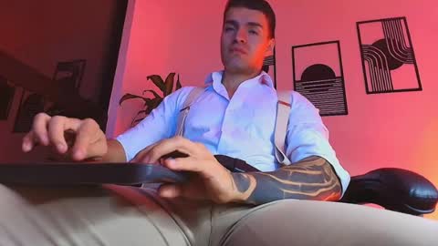 alpha_dominus_ online show from 07-01-26, 03:52