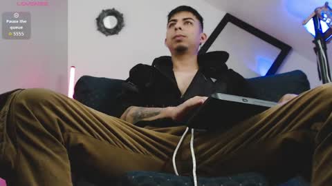 Snapshot of alpha_latino_ chatting on 05-18-26, 07:25 alpha_latino_ online show from 05-18-26, 07:25