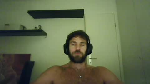 alphah_hunk online show from 10-21-25, 06:41