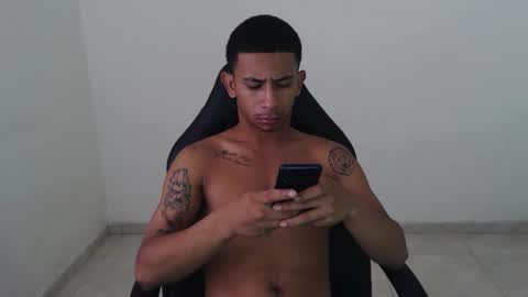 alphas_latins online show from 04-18-26, 04:49