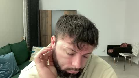 Jhonny online show from 12-12-24, 04:26