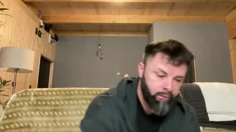 Jhonny online show from 11-12-25, 04:02