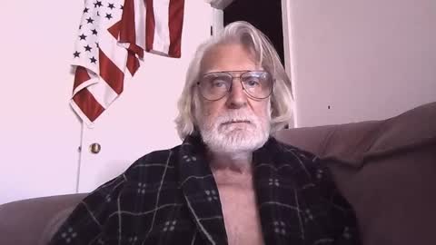 AlphaUniform online show from 04-22-26, 03:35