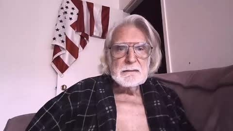 AlphaUniform online show from 04-30-26, 02:12