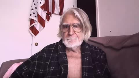 AlphaUniform online show from 05-02-26, 04:23