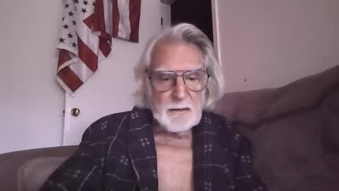 AlphaUniform online show from 05-06-26, 02:44