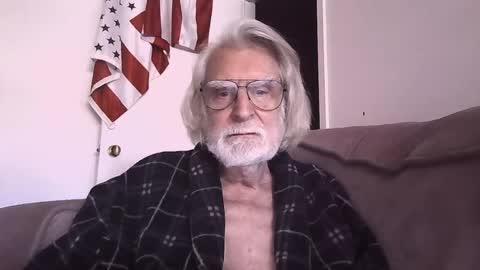 AlphaUniform online show from 05-12-26, 02:36