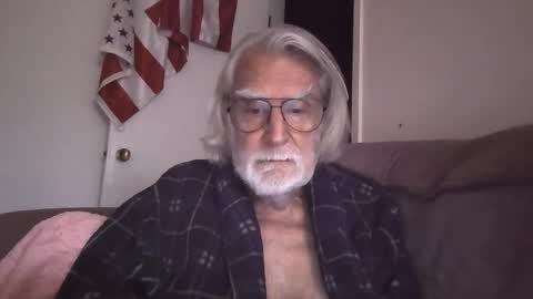 AlphaUniform online show from 05-14-26, 12:23