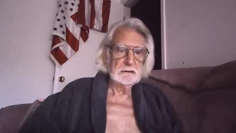 AlphaUniform online show from 05-20-26, 10:54