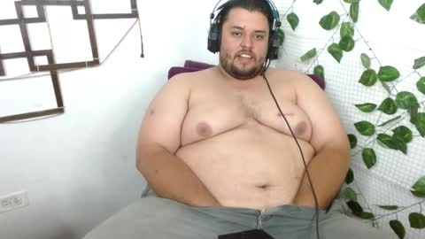 Snapshot of altairstudiosboy chatting on 10-08-25, 03:09 Jhosep online show from 10-08-25, 03:09