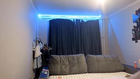 May online show from 11-26-25, 08:10