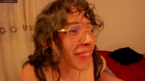 . .  online show from 01-08-25, 11:52