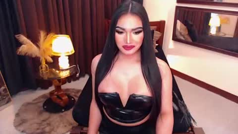 Snapshot of alurajhenson chatting on 06-23-26, 01:09 Alura Jhenson online show from 06-23-26, 01:09