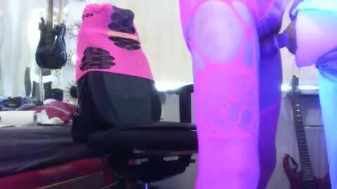 HoneyMelonGuy online show from 11-14-25, 10:03