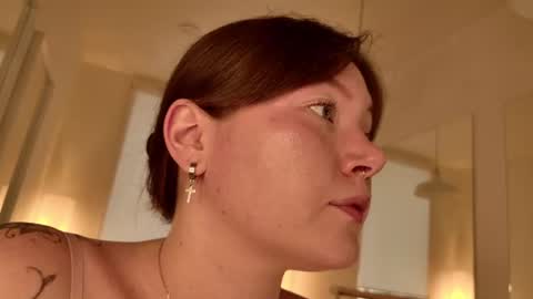 Lilu online show from 07-04-26, 05:24