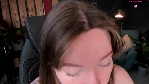 Lilu online show from 07-28-26, 05:47