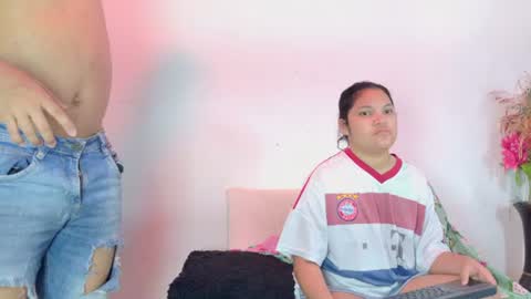 Snapshot of aly_n_sebas chatting on 07-11-26, 02:58 aly_n_sebas online show from 07-11-26, 02:58