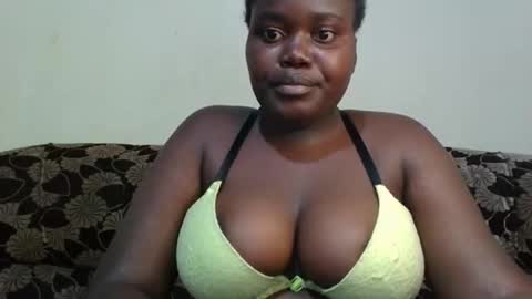 Snapshot of alyabeiby chatting on 03-29-26, 02:06 alyabeiby online show from 03-29-26, 02:06