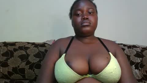 Snapshot of alyabeiby chatting on 04-06-26, 03:46 alyabeiby online show from 04-06-26, 03:46