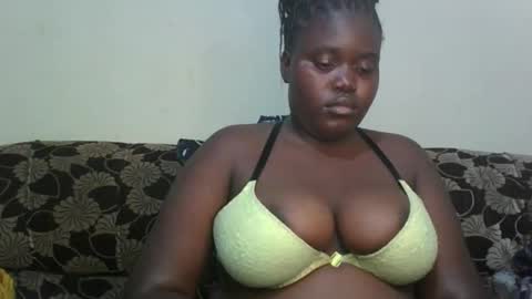 Snapshot of alyabeiby chatting on 04-12-26, 08:25 alyabeiby online show from 04-12-26, 08:25