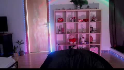 Missy online show from 12-18-25, 07:58