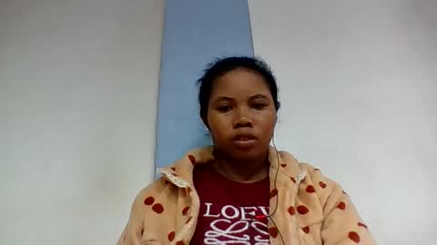 Snapshot of alydie7 chatting on 06-07-26, 04:22 alydie7 online show from 06-07-26, 04:22