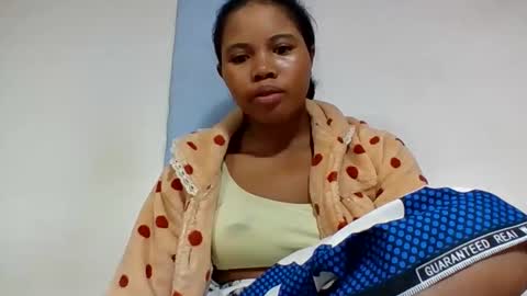 Snapshot of alydie7 chatting on 06-11-26, 03:59 alydie7 online show from 06-11-26, 03:59