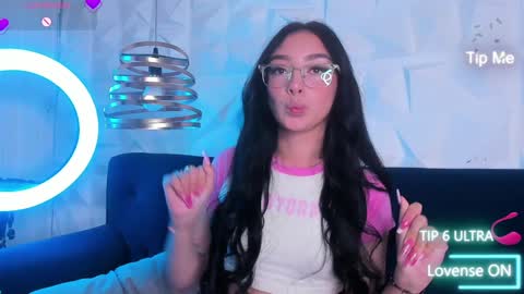 sopie online show from 01-11-25, 02:04