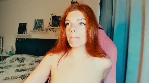 Snapshot of alysanight chatting on 06-18-26, 05:41 Alysa online show from 06-18-26, 05:41