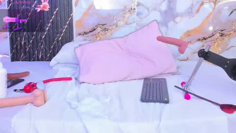 alyson__a online show from 10-31-25, 06:31