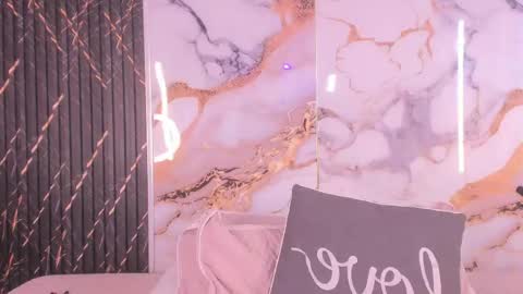 alyson__a online show from 04-20-26, 07:04