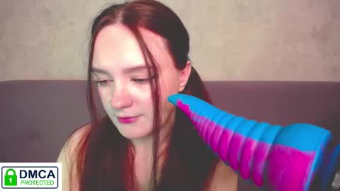 Alyssa online show from 11-25-25, 02:33