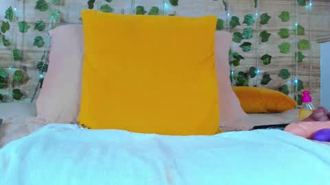 alyssia online show from 02-25-25, 04:00