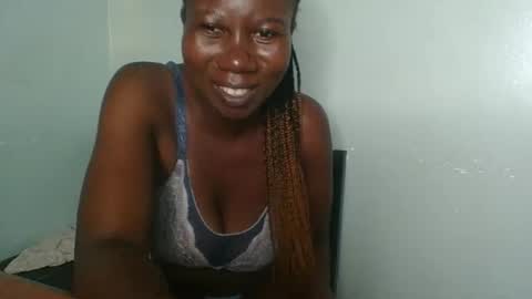 Snapshot of am_creme_delight chatting on 04-21-26, 02:56 am_creme_delight online show from 04-21-26, 02:56