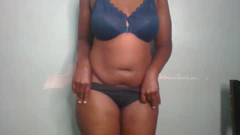 Snapshot of am_creme_delight chatting on 06-06-26, 01:54 am_creme_delight online show from 06-06-26, 01:54