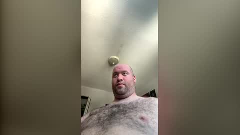 Snapshot of amackenz123 chatting on 02-24-26, 06:17 Andrew online show from 02-24-26, 06:17