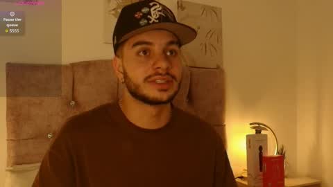 Snapshot of amadeo_wild chatting on 05-22-26, 05:03 Amadeo Wild online show from 05-22-26, 05:03