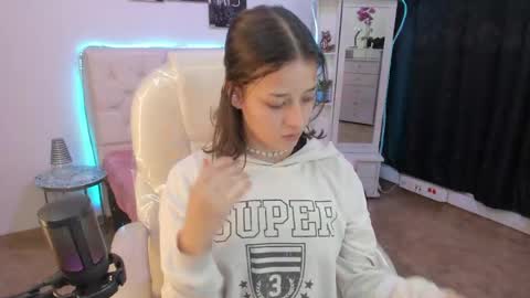 Snapshot of amaia_daniells chatting on 04-23-26, 08:33 B I A N C A online show from 04-23-26, 08:33