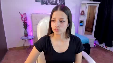 Snapshot of amaia_daniells chatting on 06-10-26, 08:41 B I A N C A online show from 06-10-26, 08:41