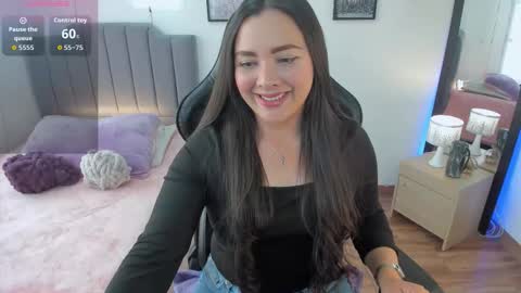 Hi Im AmaiaHelp me reach 100 likes online show from 11-14-25, 07:34