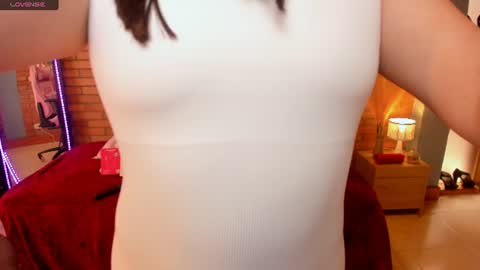 Hi Im AmaiaHelp me reach 100 likes online show from 06-17-26, 07:04