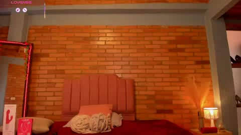 Hi Im AmaiaHelp me reach 100 likes online show from 06-20-26, 08:55