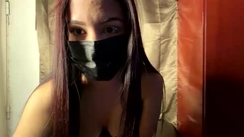 Snapshot of amalcoxx chatting on 05-30-26, 03:03 Amalxo online show from 05-30-26, 03:03