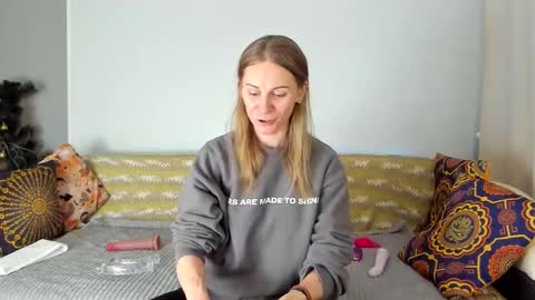 Amalia online show from 01-12-26, 08:19