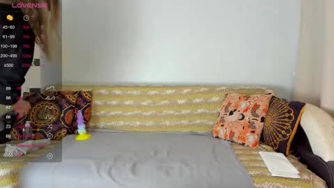 Amalia online show from 01-14-26, 08:31