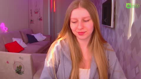 Snapshot of amaliaqueen999 chatting on 02-08-25, 01:54 Amalia online show from 02-08-25, 01:54