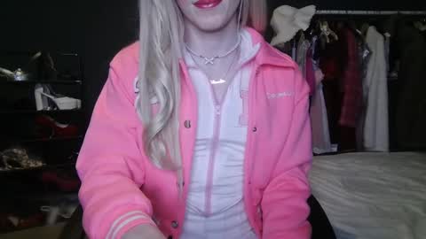 Amalie online show from 01-12-25, 03:25