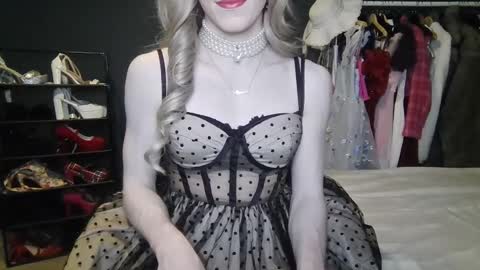 Amalie online show from 02-16-25, 06:54